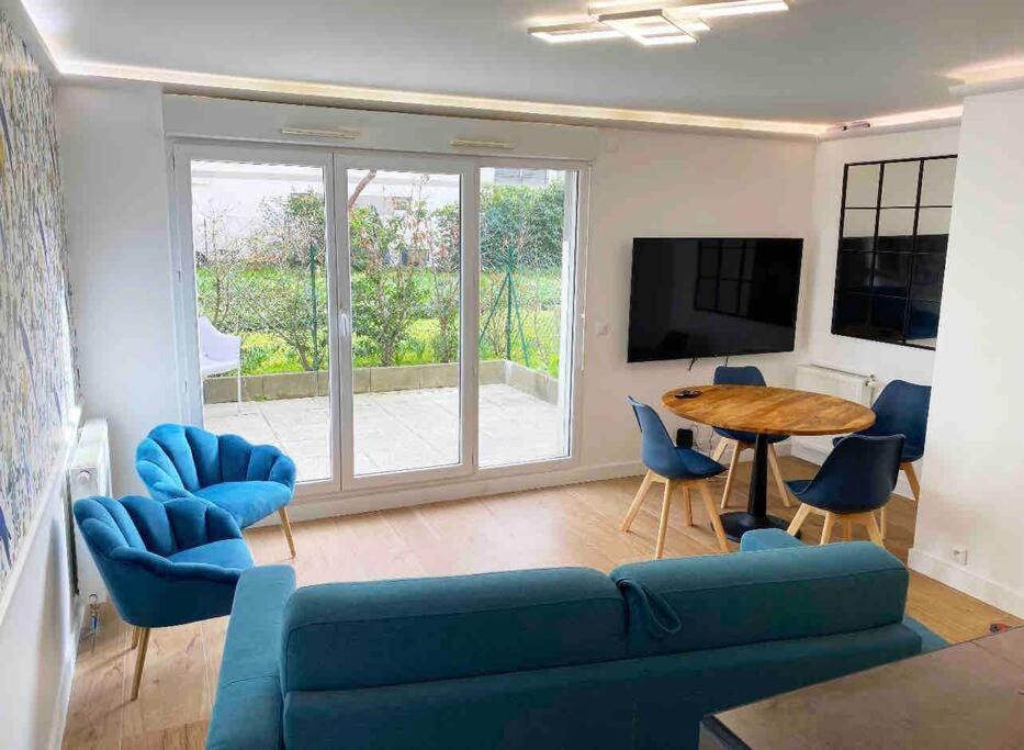 Flora2 Apartment แซงต์-เดอนี ภายนอก รูปภาพ